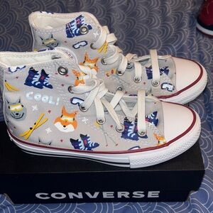 Converse Gray and White High-Top Sneakers with Classic Design